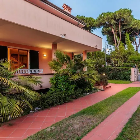 Regina Villa, By The In Villa