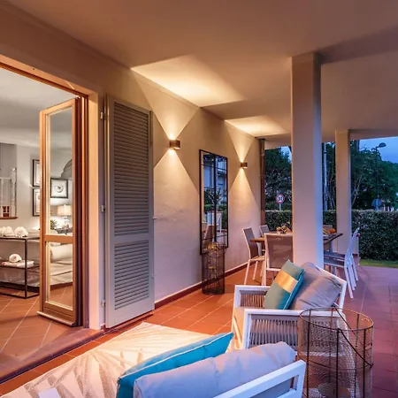 Regina Villa, By The In Villa Marina di Pietrasanta