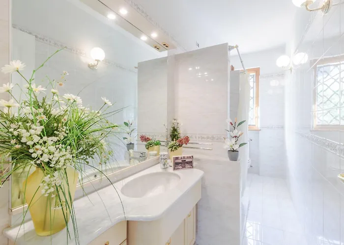 Regina Villa, By The In Villa *